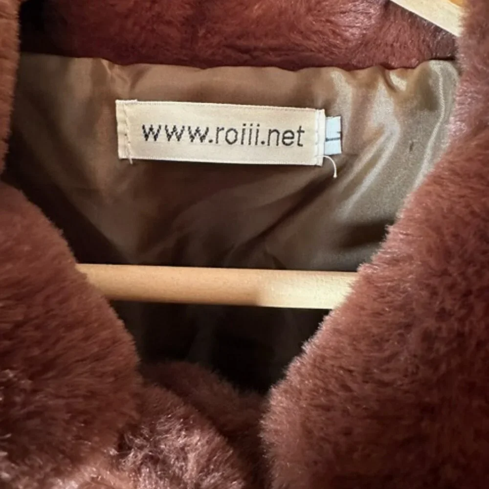 Lightweight brown jacket -- elegant, cozy, and versatile - Picture 3 of 6